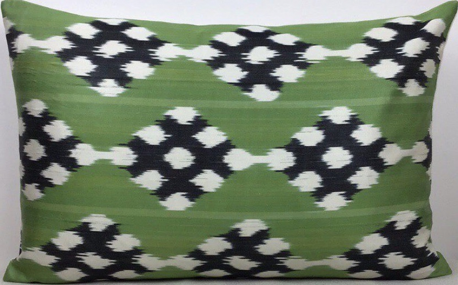 Ikat Pillow ( 40 X 60 Cm )