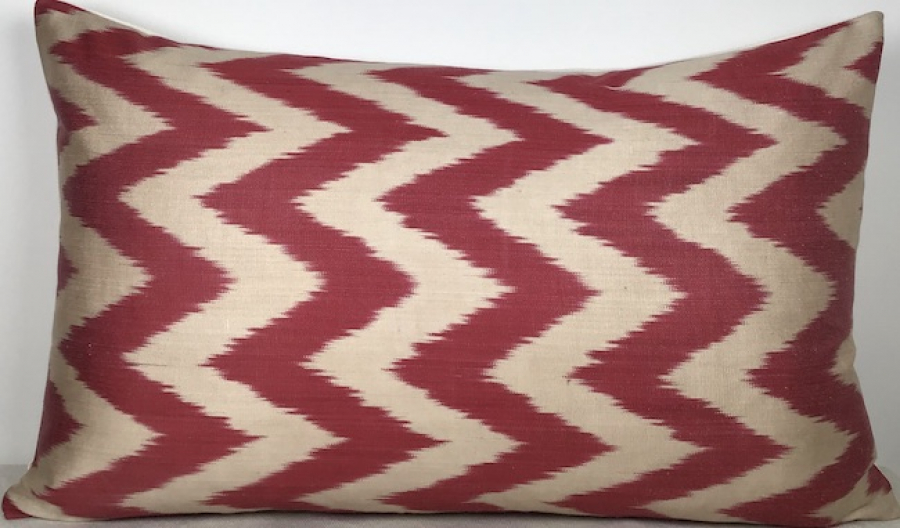 Ikat Pillow ( 40 X 60 Cm )