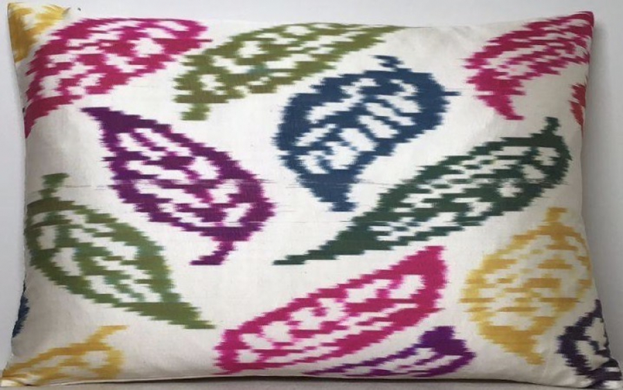 Ikat Pillow ( 40 X 60 Cm )