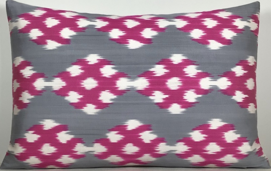 Ikat Pillow ( 40 X 60 Cm )