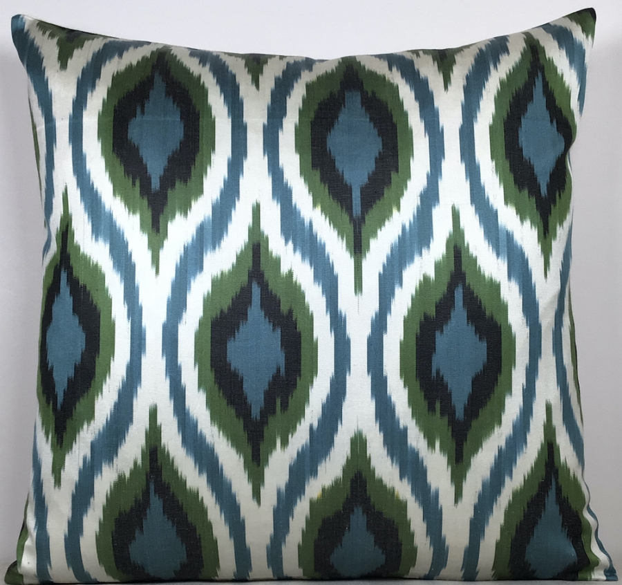 Ikat Pillow ( 50 X 50 Cm )