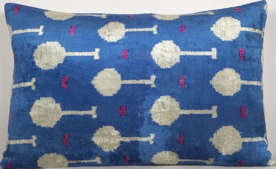 Velvet Pillow ( 40 X 60 Cm )