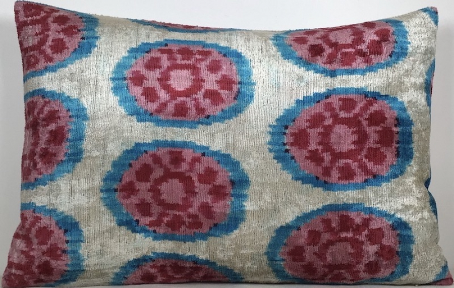 Velvet Pillow ( 40 X 60 Cm )